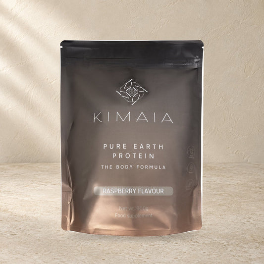 KIMAIA Pure Earth Protein (abonnement) — productdetail op een lichte natuurlijke achtergrond